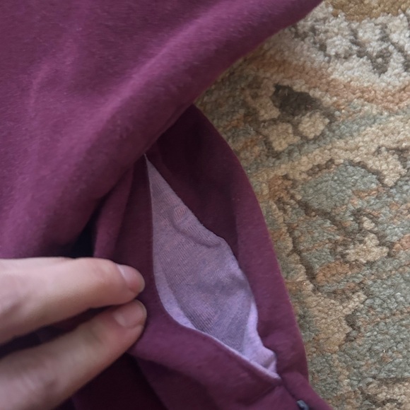 Patagonia Burgundy Hoodie - Picture 5 of 6